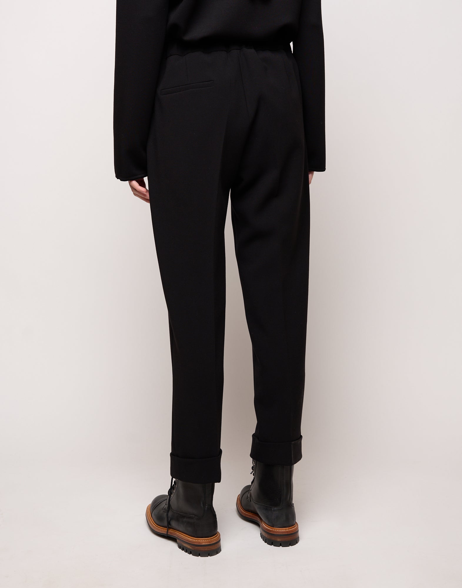 Pantalone a Sigaretta con Risvolto in Doppio Crepe Stretch Nero