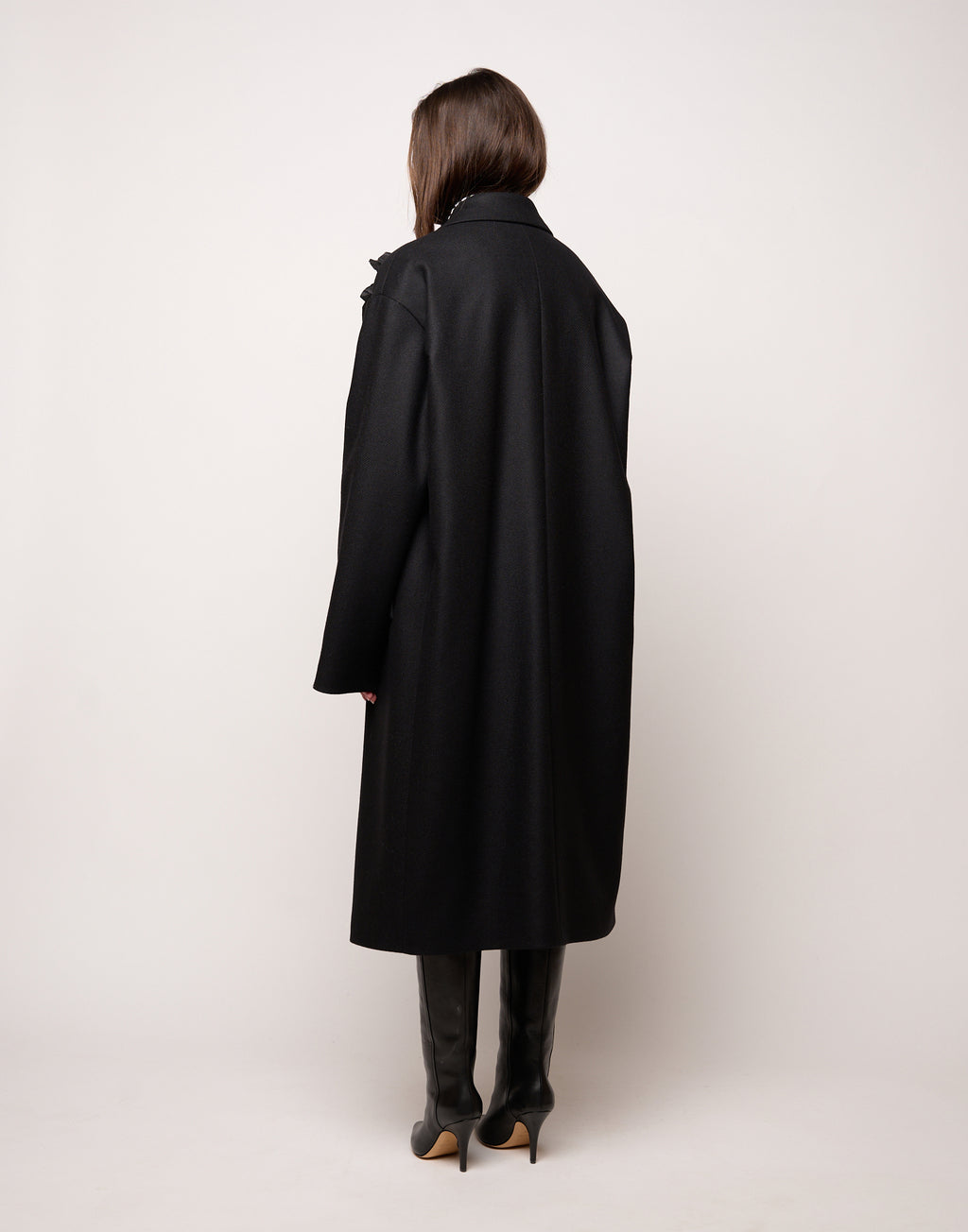 Cappotto Genderless Doppiopetto con Tasche a Filettone Nero