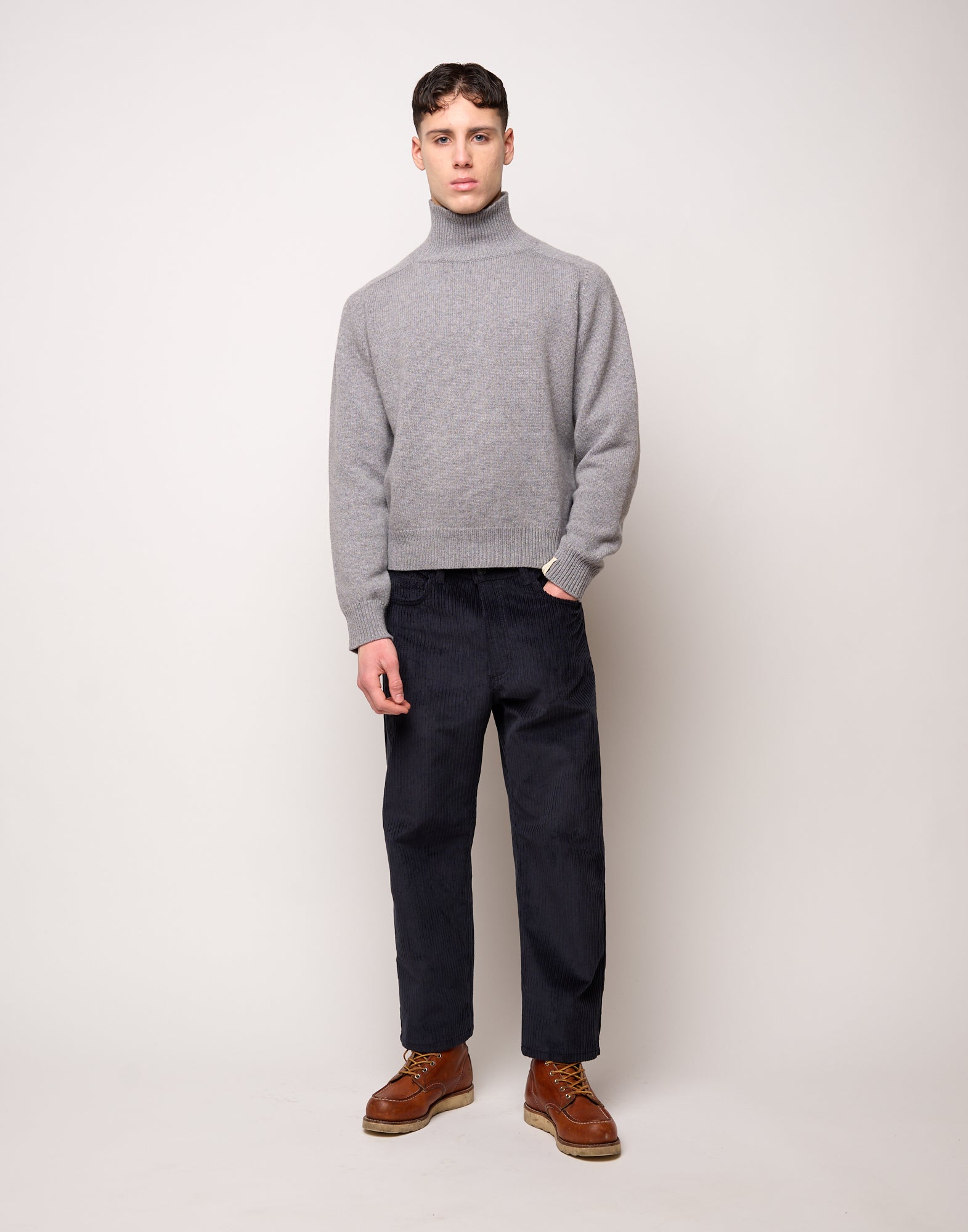 Pantalone Ampio Cropped Genderless in Velluto a Costa Larga Blu