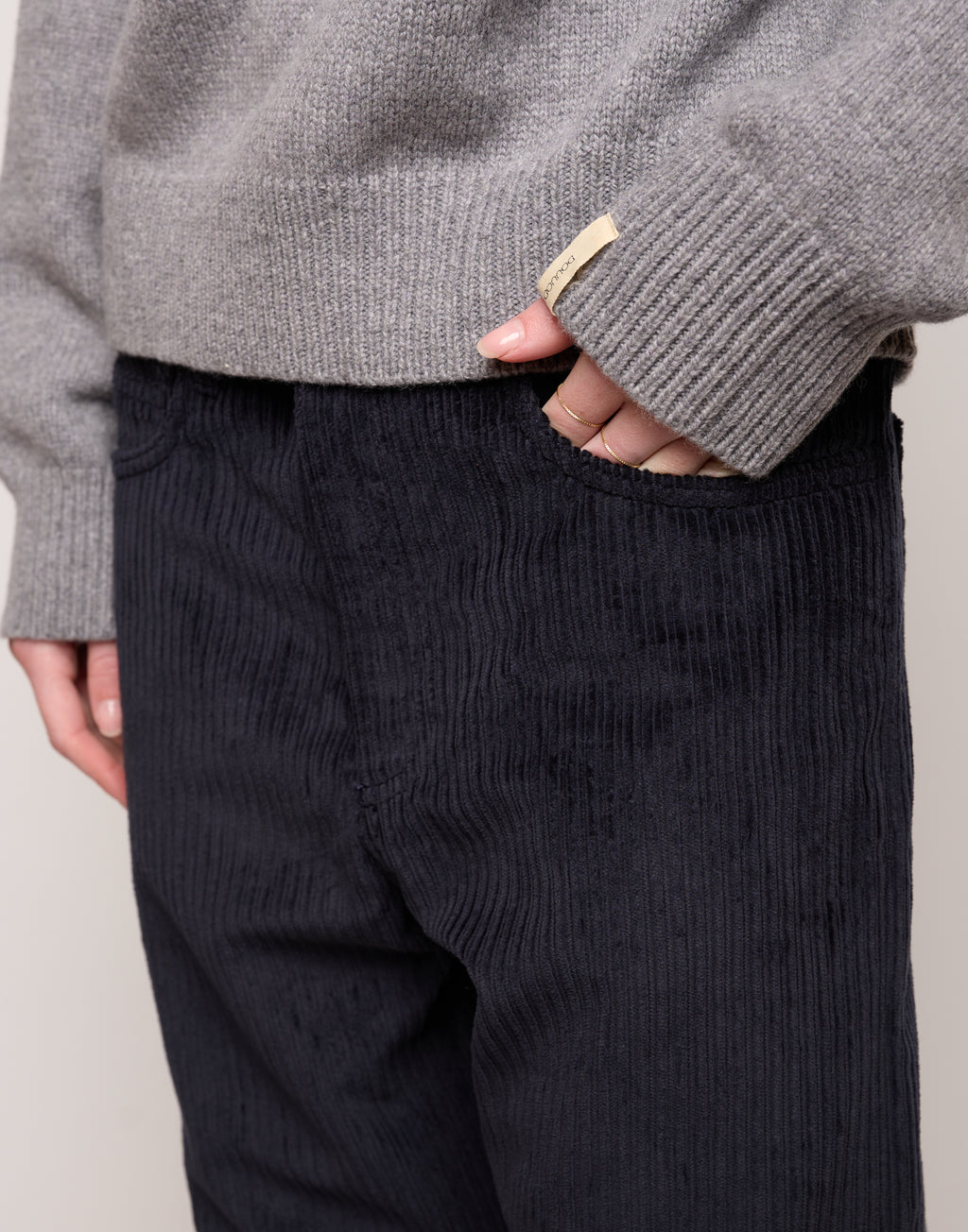 Pantalone Ampio Cropped Genderless in Velluto a Costa Larga Blu