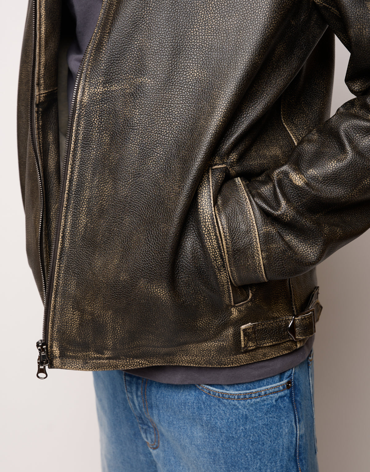 Giubbotto Genderless in Pelle Vintage
