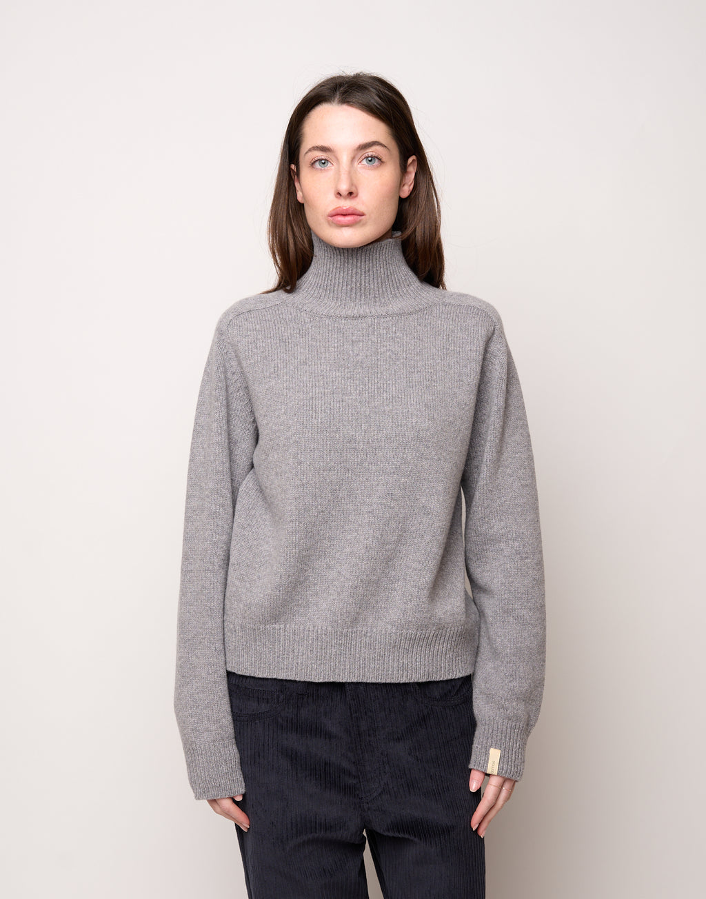 Maglia Collo Alto Genderless in Lana e Cashmere Fumo Melange