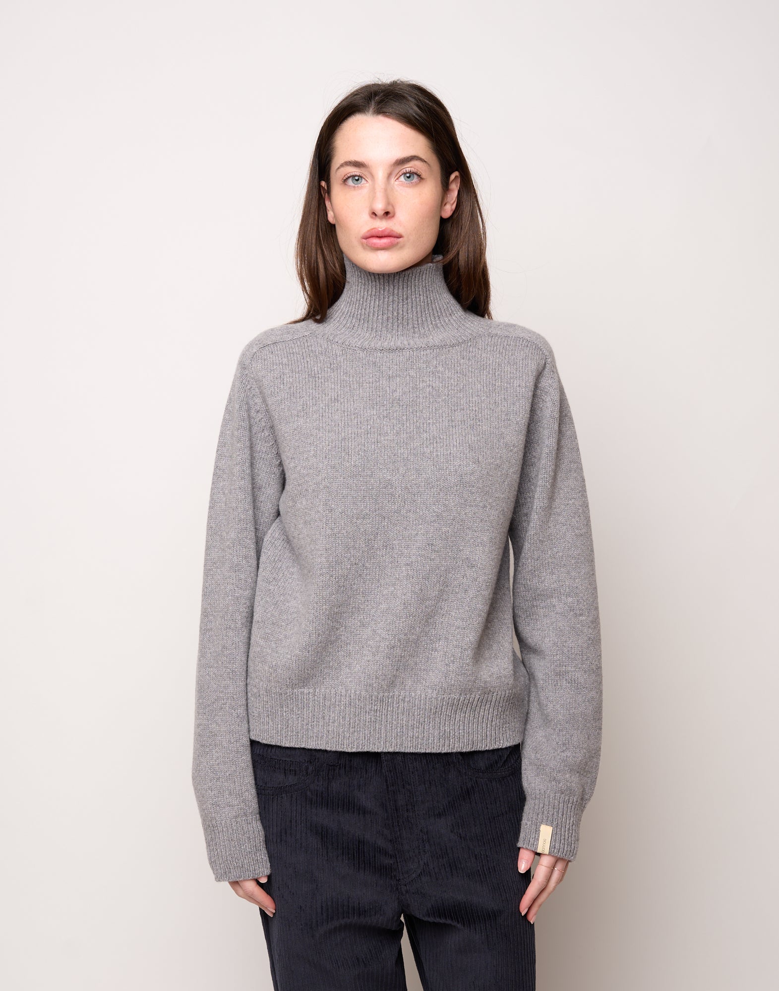 Maglia Collo Alto Genderless in Lana e Cashmere Fumo Melange