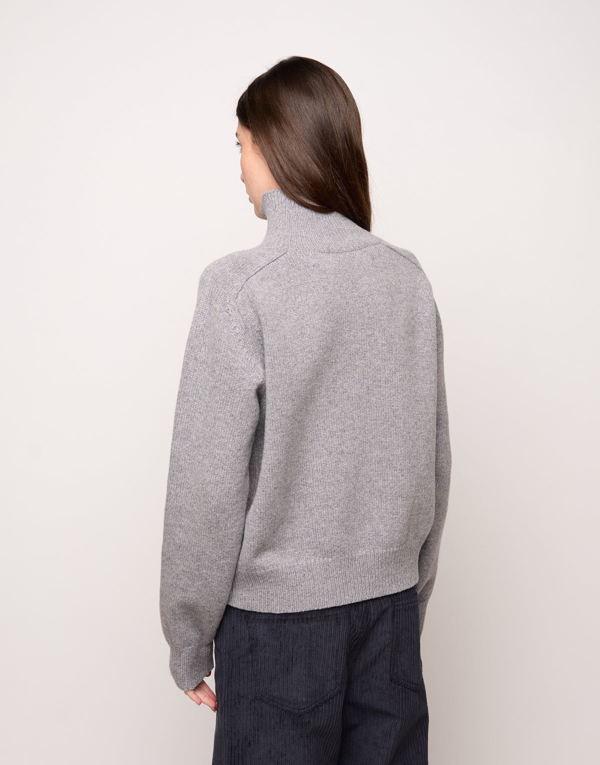 Maglia Collo Alto Genderless in Lana e Cashmere Fumo Melange