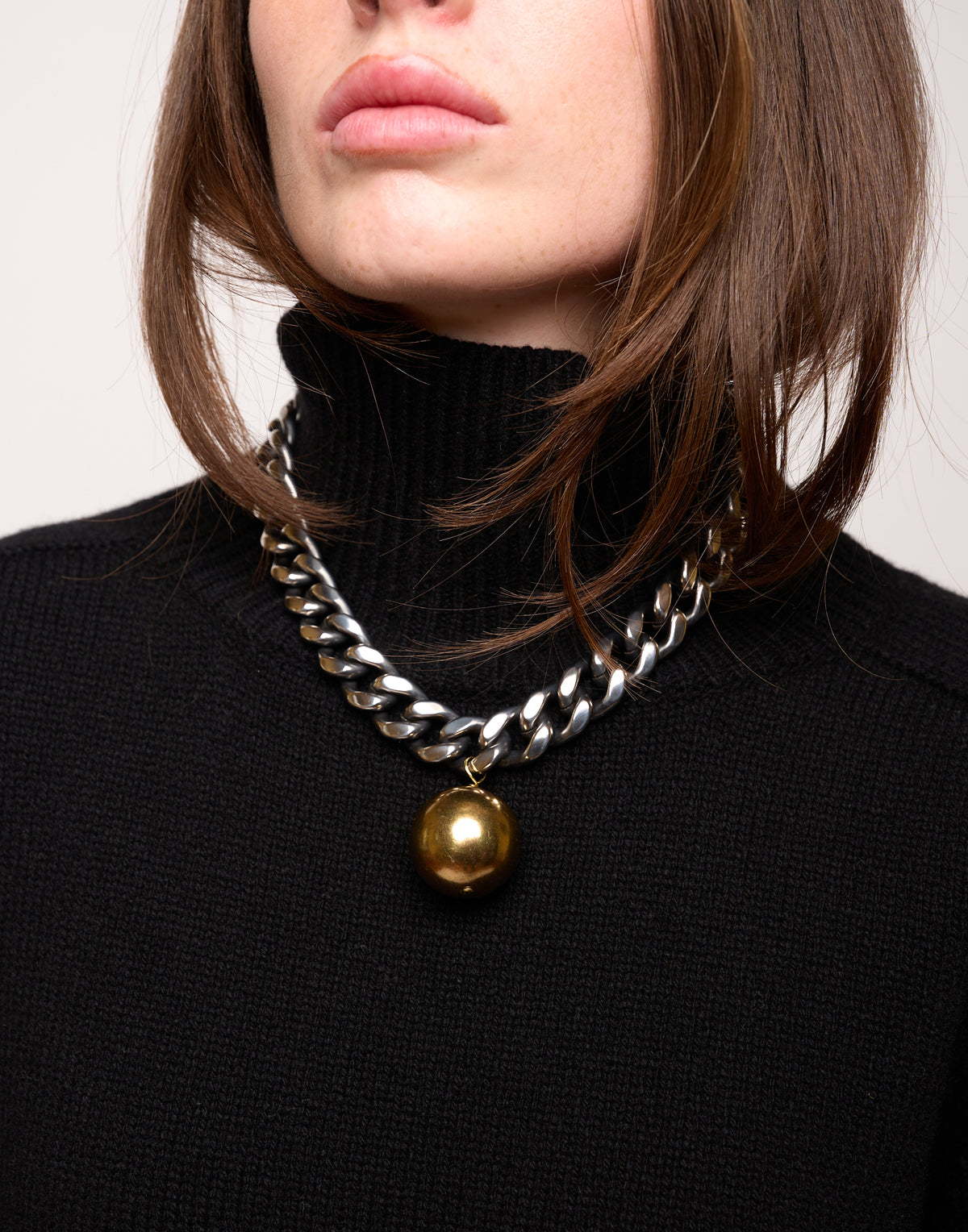Maglia Collo Alto Genderless in Lana e Cashmere Nero