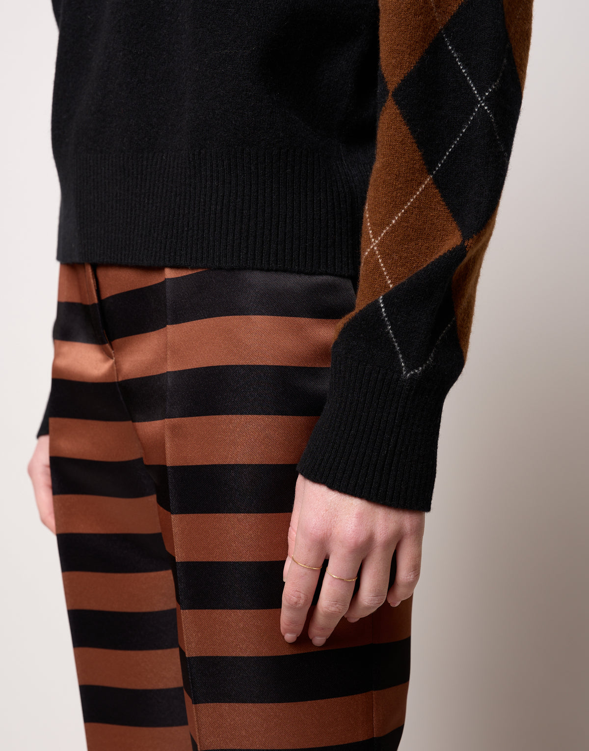 Maglia Girocollo con Intarsio Argyle Nero/Castagna
