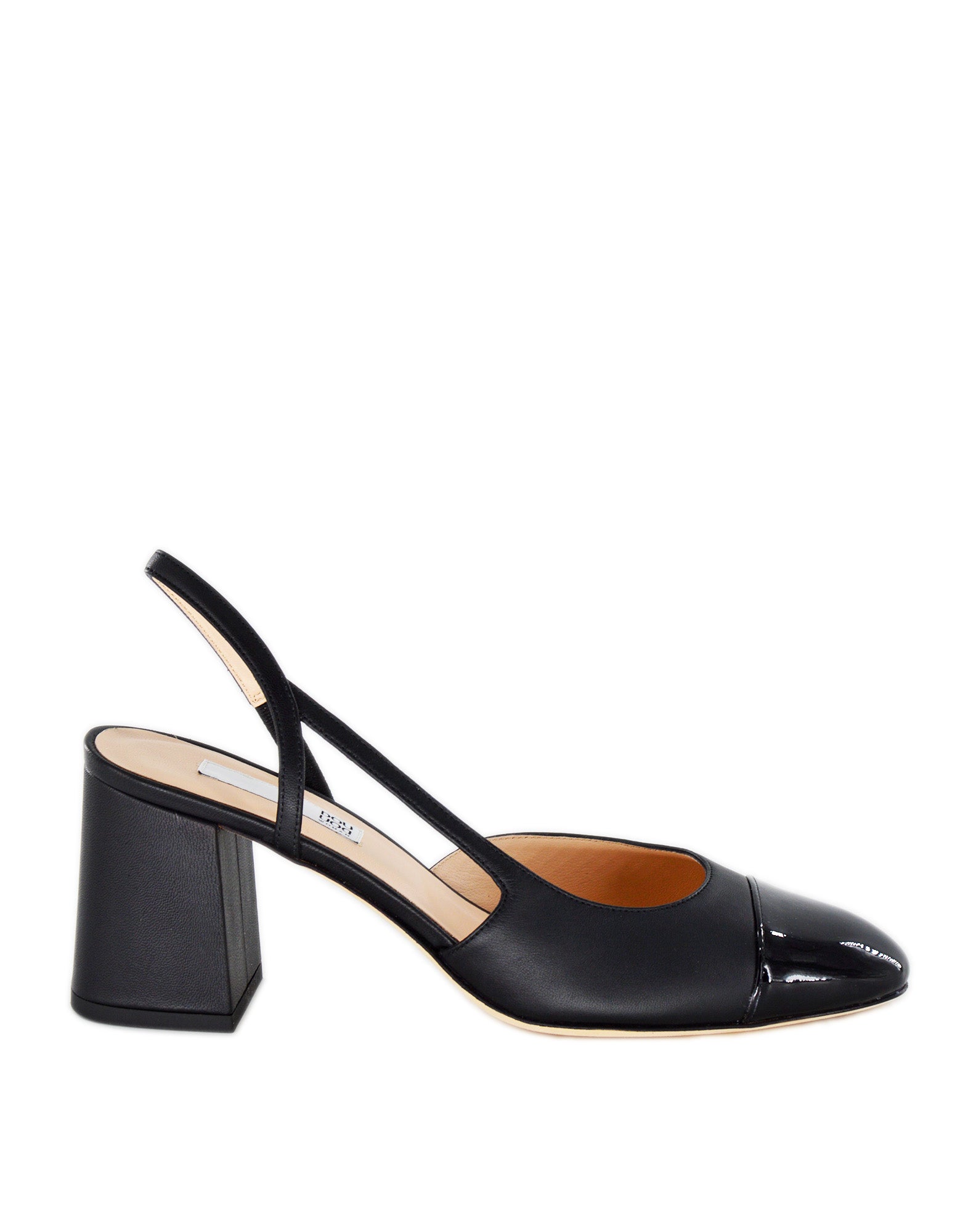 Chanel in Nappa con Punta in Vernice Neri