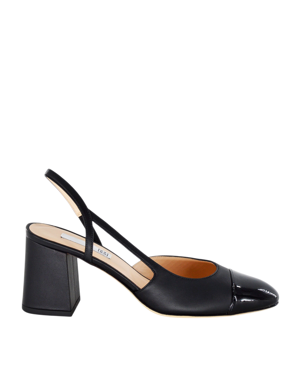 Chanel in Nappa con Punta in Vernice Neri