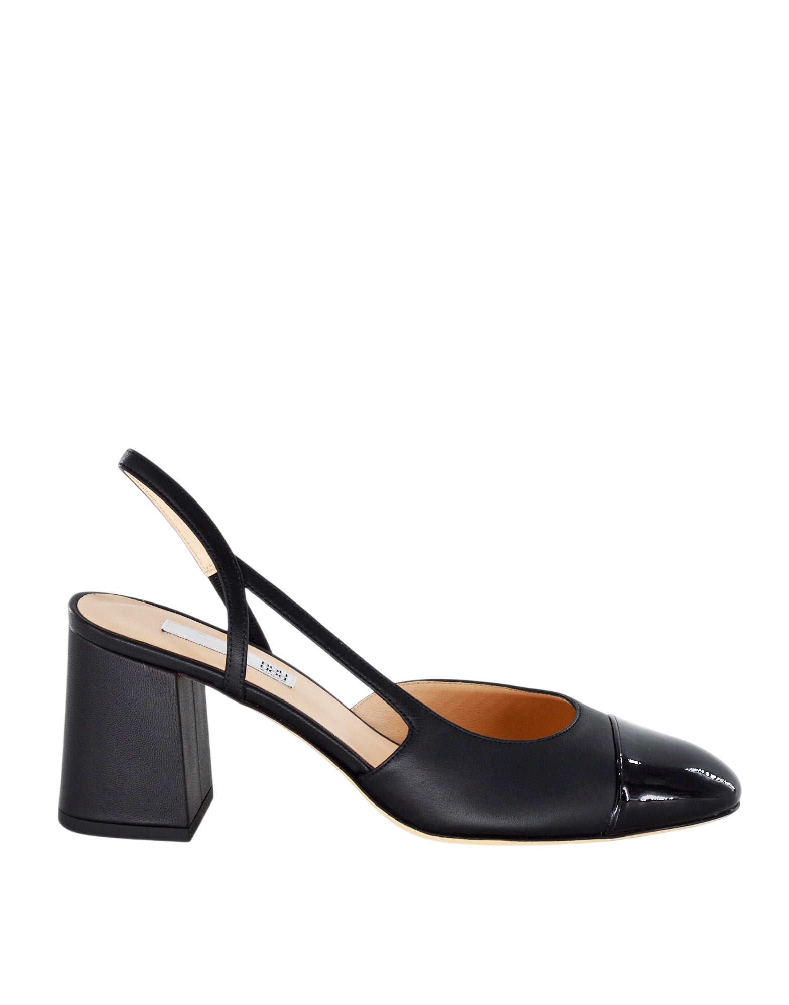 Chanel in Nappa con Punta in Vernice Neri