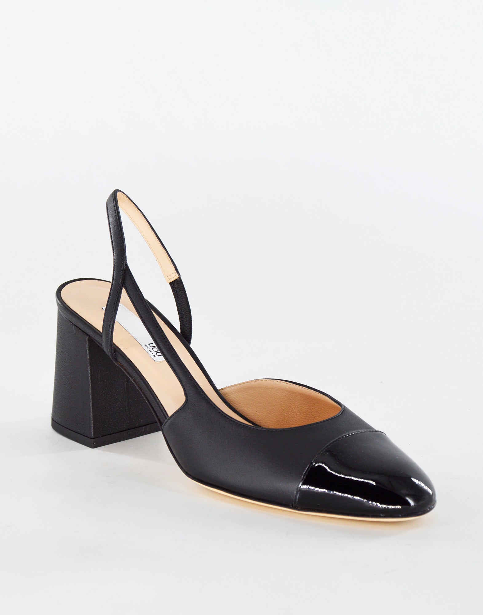 Chanel in Nappa con Punta in Vernice Neri