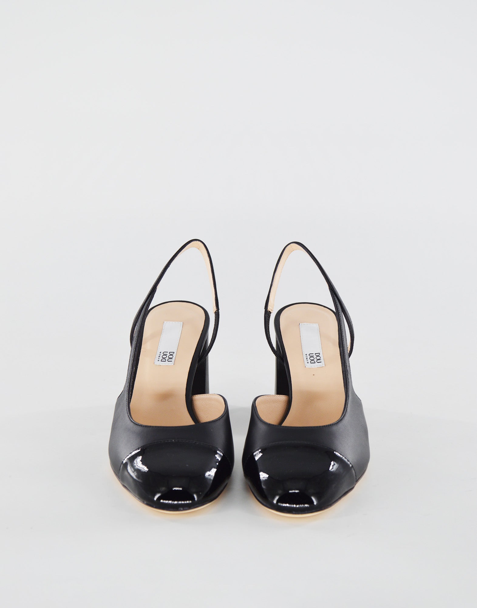 Chanel in Nappa con Punta in Vernice Neri