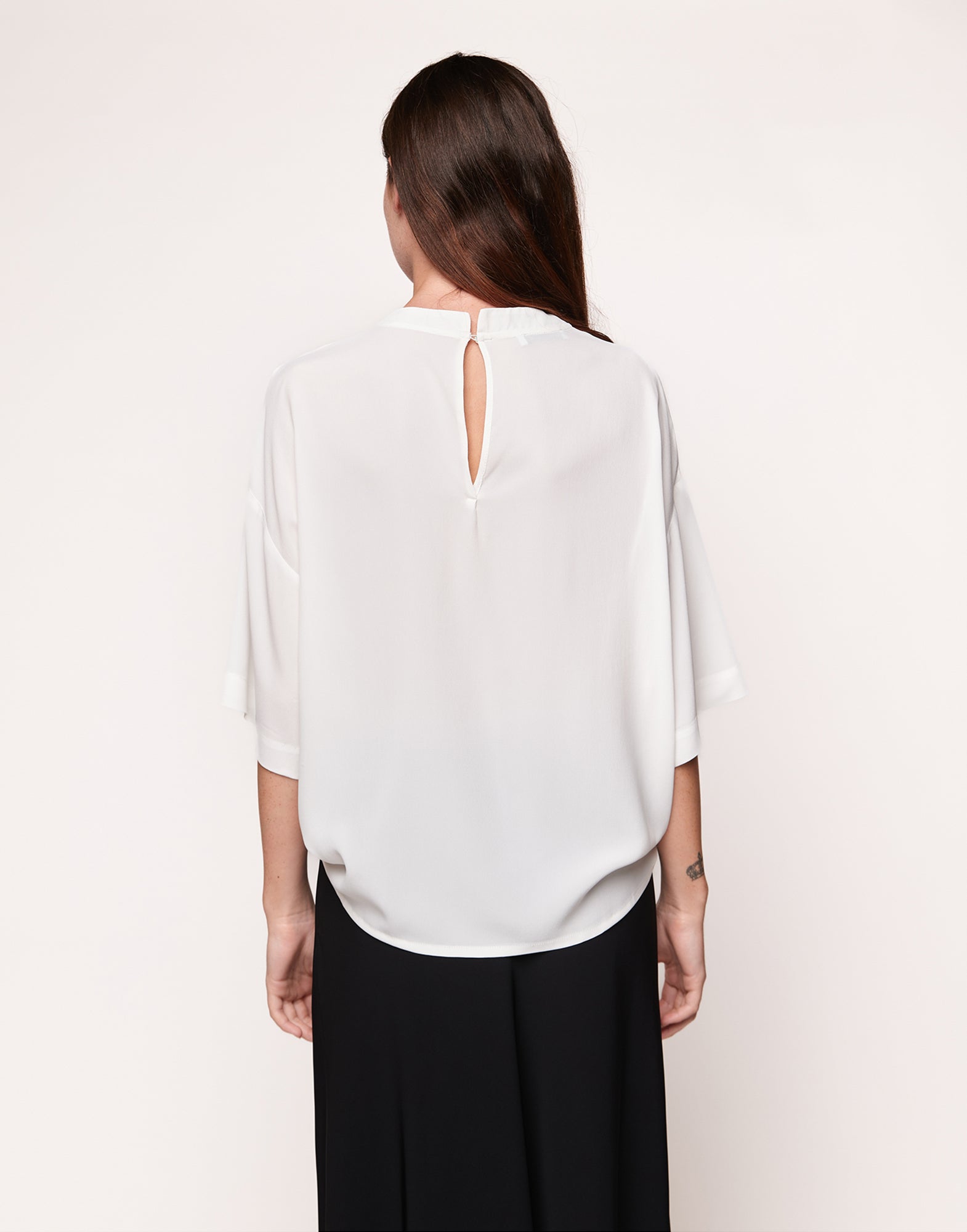 T-shirt in Crepe de Chine Latte