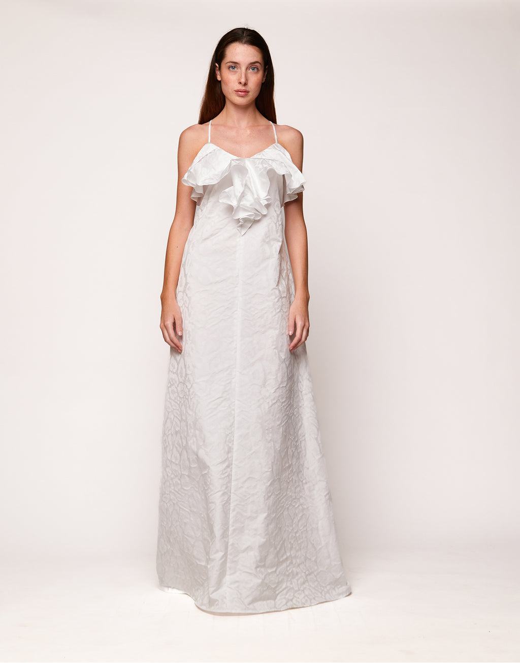 Abito Lungo Decollete con Rouche in Taffetas Jacquard Maculato Off White