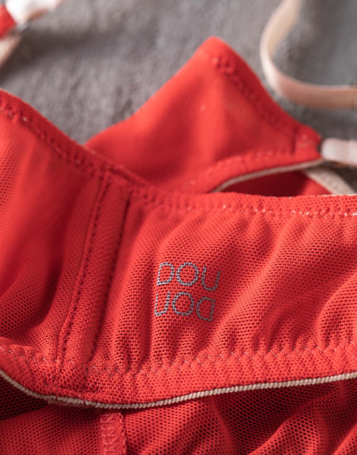 Reggiseno a Triangolo in Tulle Elasticizzato Corallo