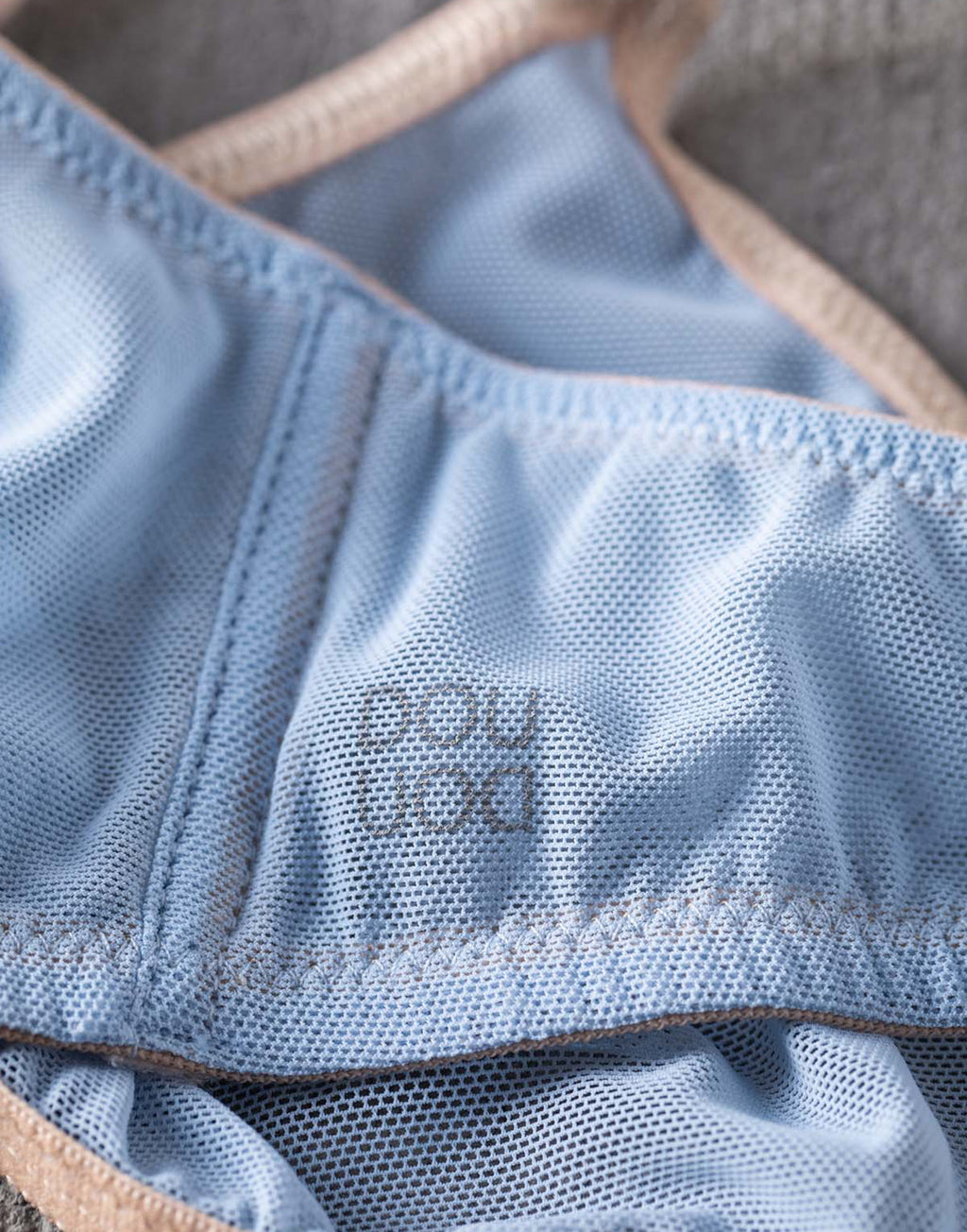 Reggiseno a Fascia in Tulle Azzurro