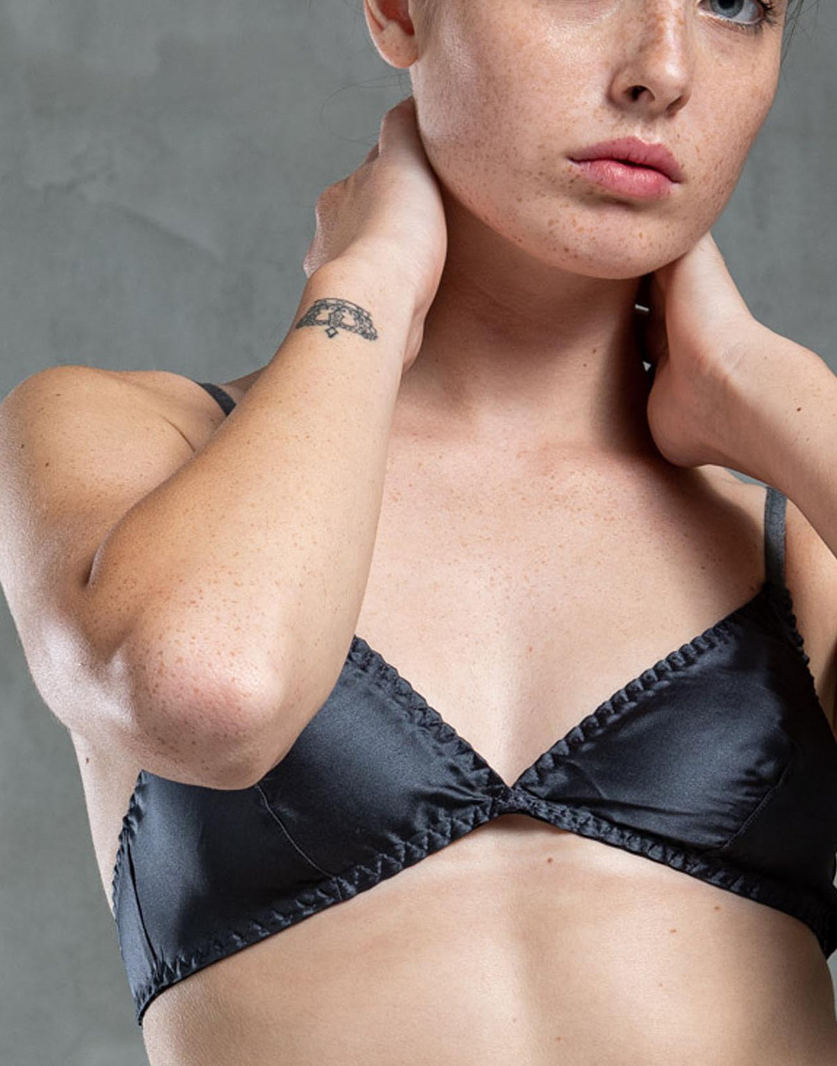 Reggiseno a Triangolo in Seta Antracite