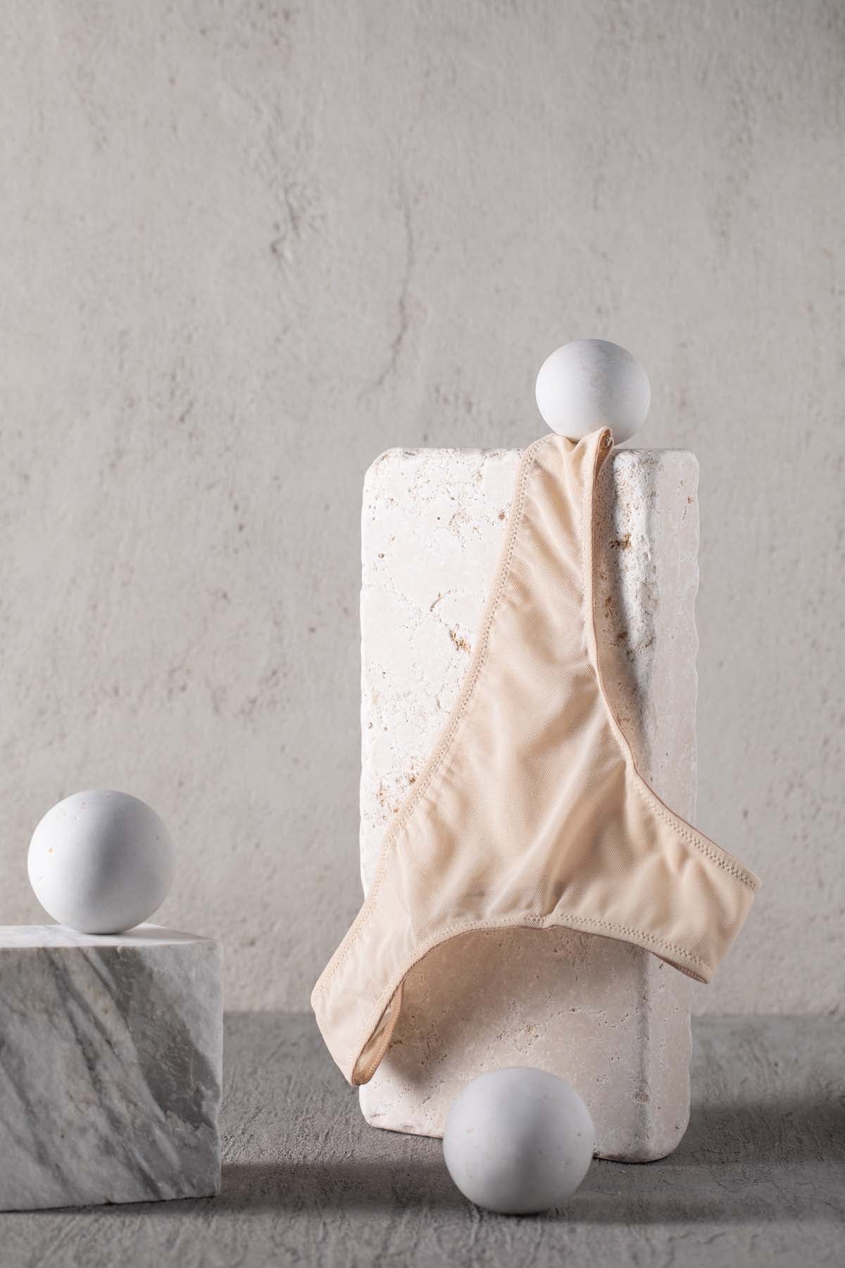 Slip a Brasiliana in Tulle Elasticizzato Nude