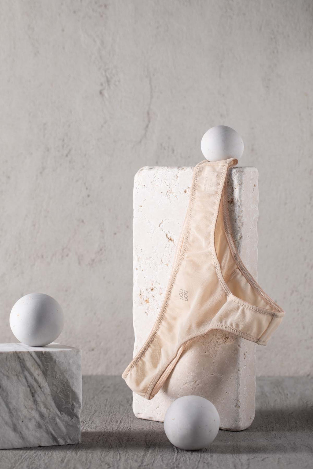 Slip a Brasiliana in Tulle Elasticizzato Nude