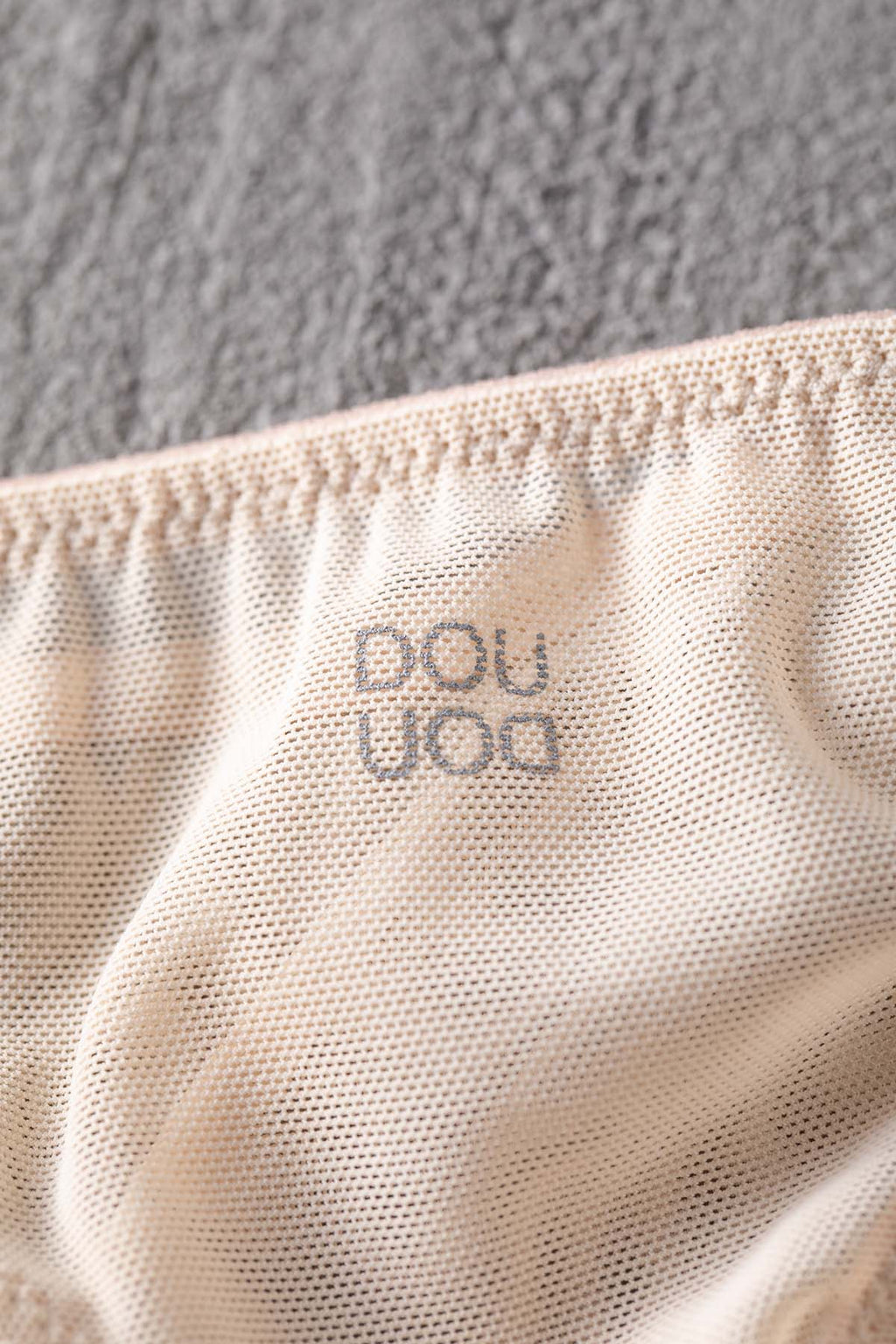 Slip a Brasiliana in Tulle Elasticizzato Nude