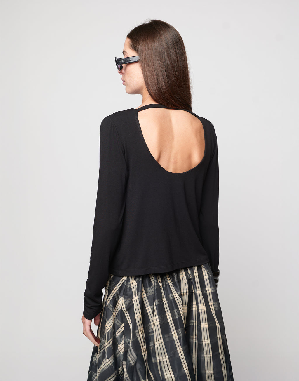 T-shirt Manica Lunga con Scollo Schiena in Bamboo Nera