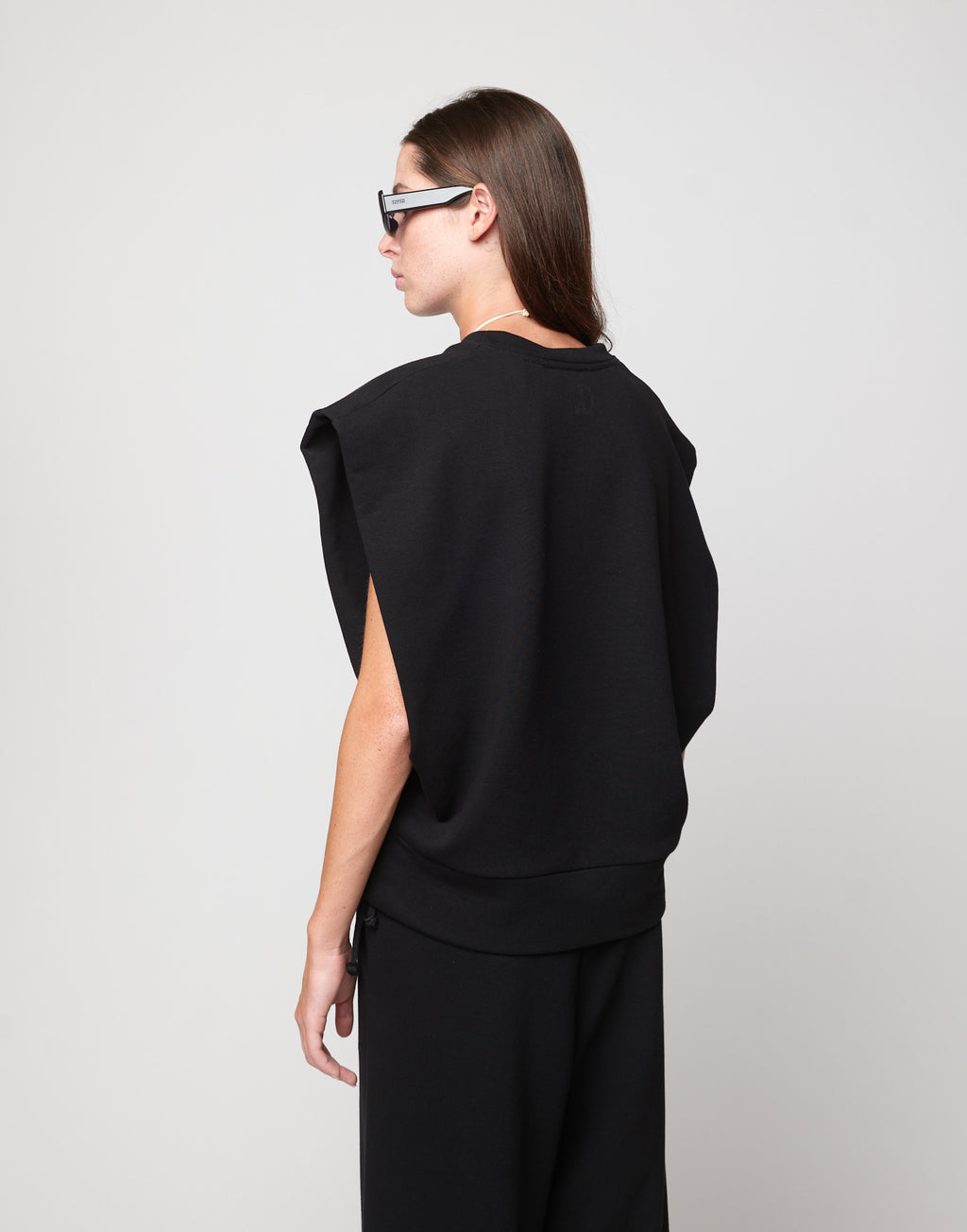 Top Gilet Girocollo in Felpa Light con Spalle Strutturate Nero