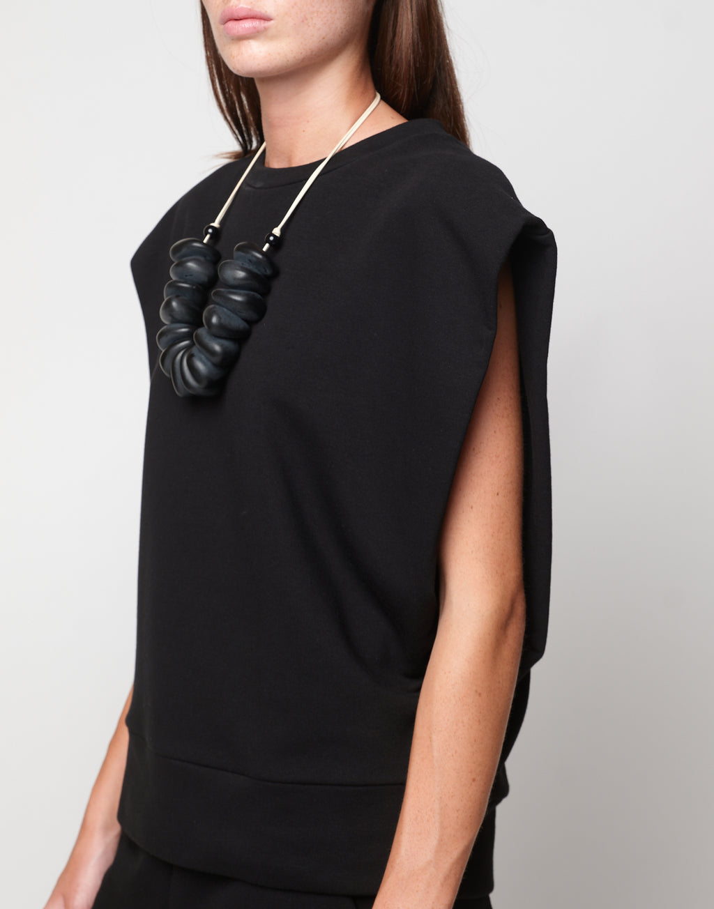 Top Gilet Girocollo in Felpa Light con Spalle Strutturate Nero