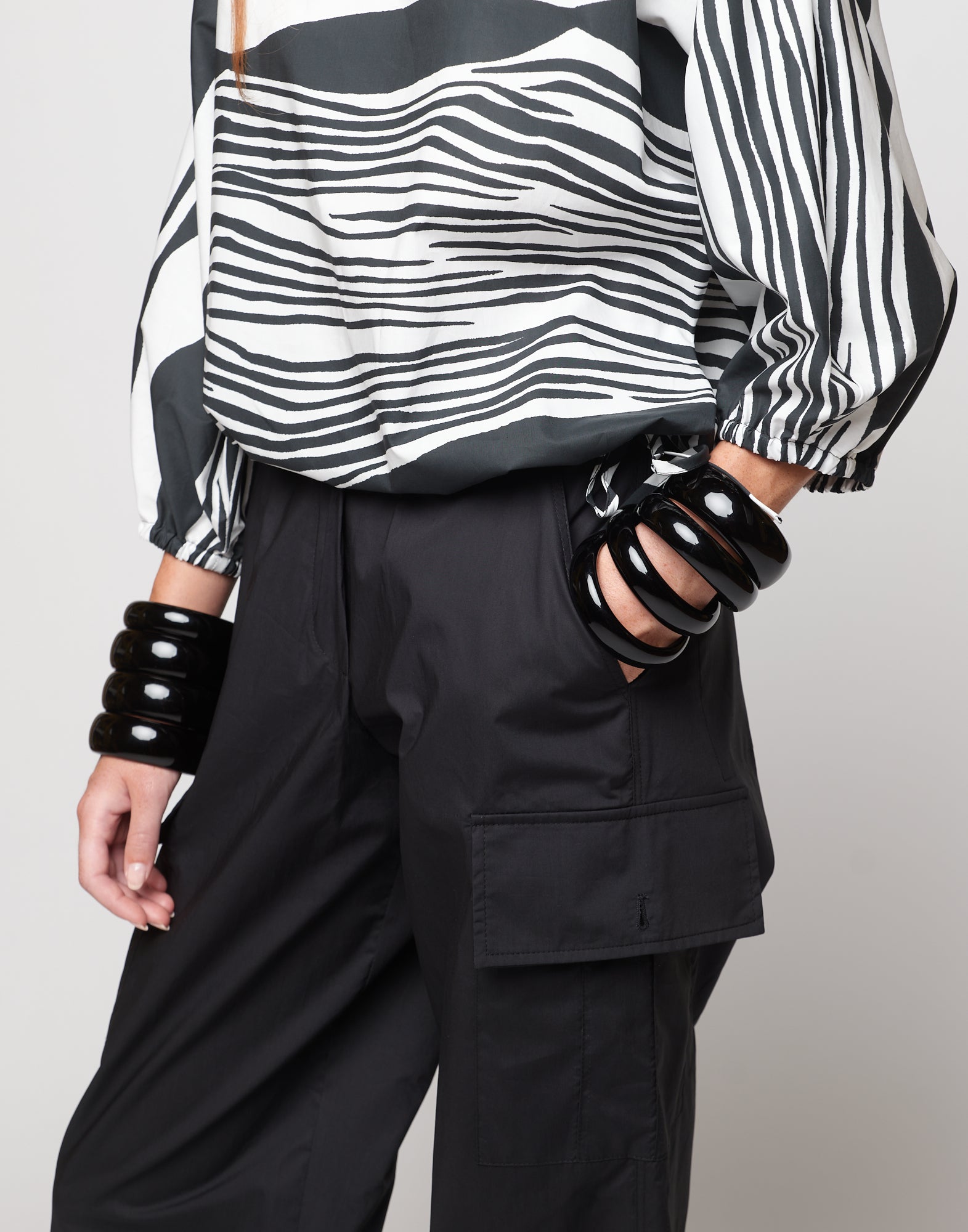 Pantaloni Cargo con Coulisse in Popeline di Cotone Neri