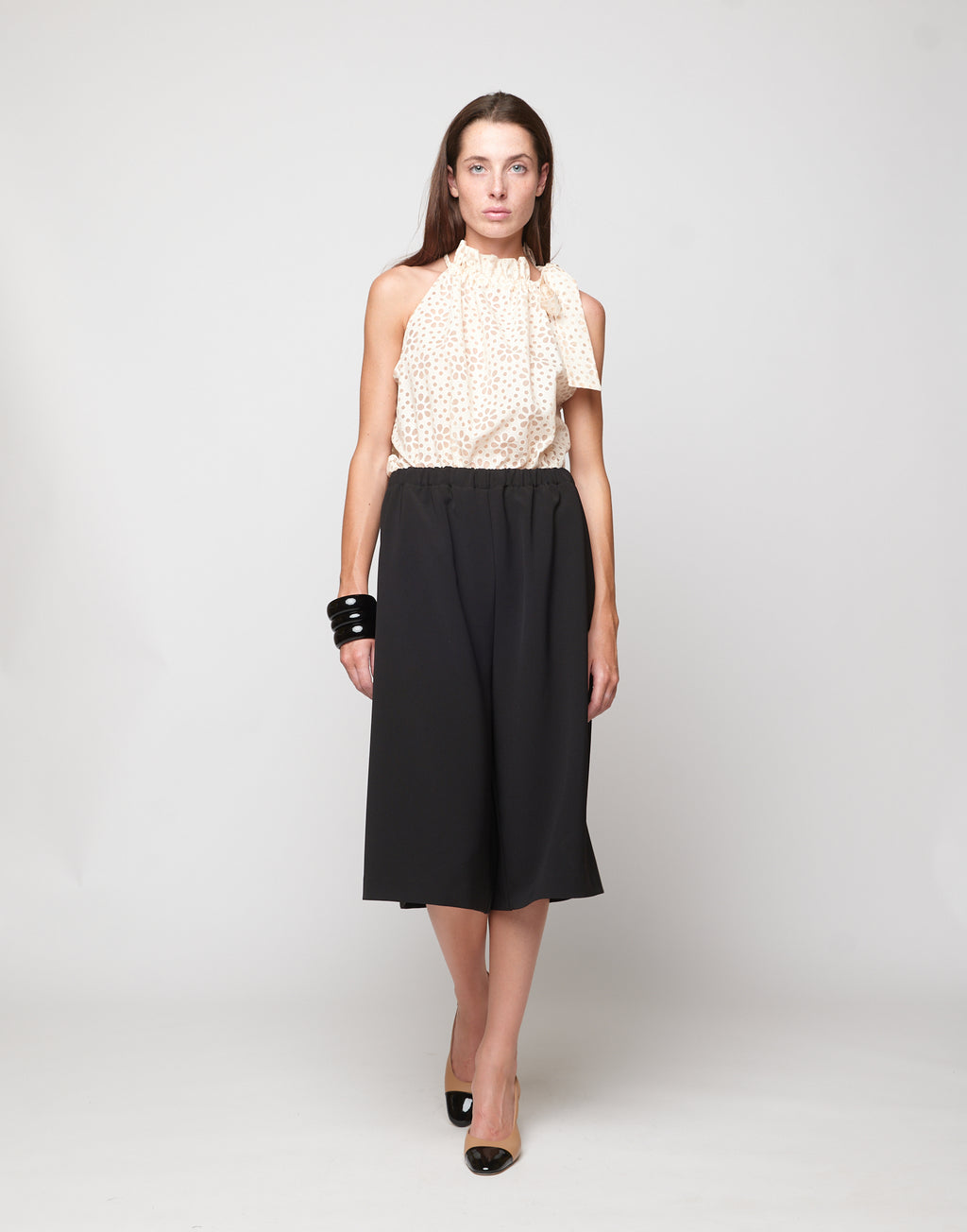 Top Halter Arricciato con Nastro in Daisy Devorè Cipria
