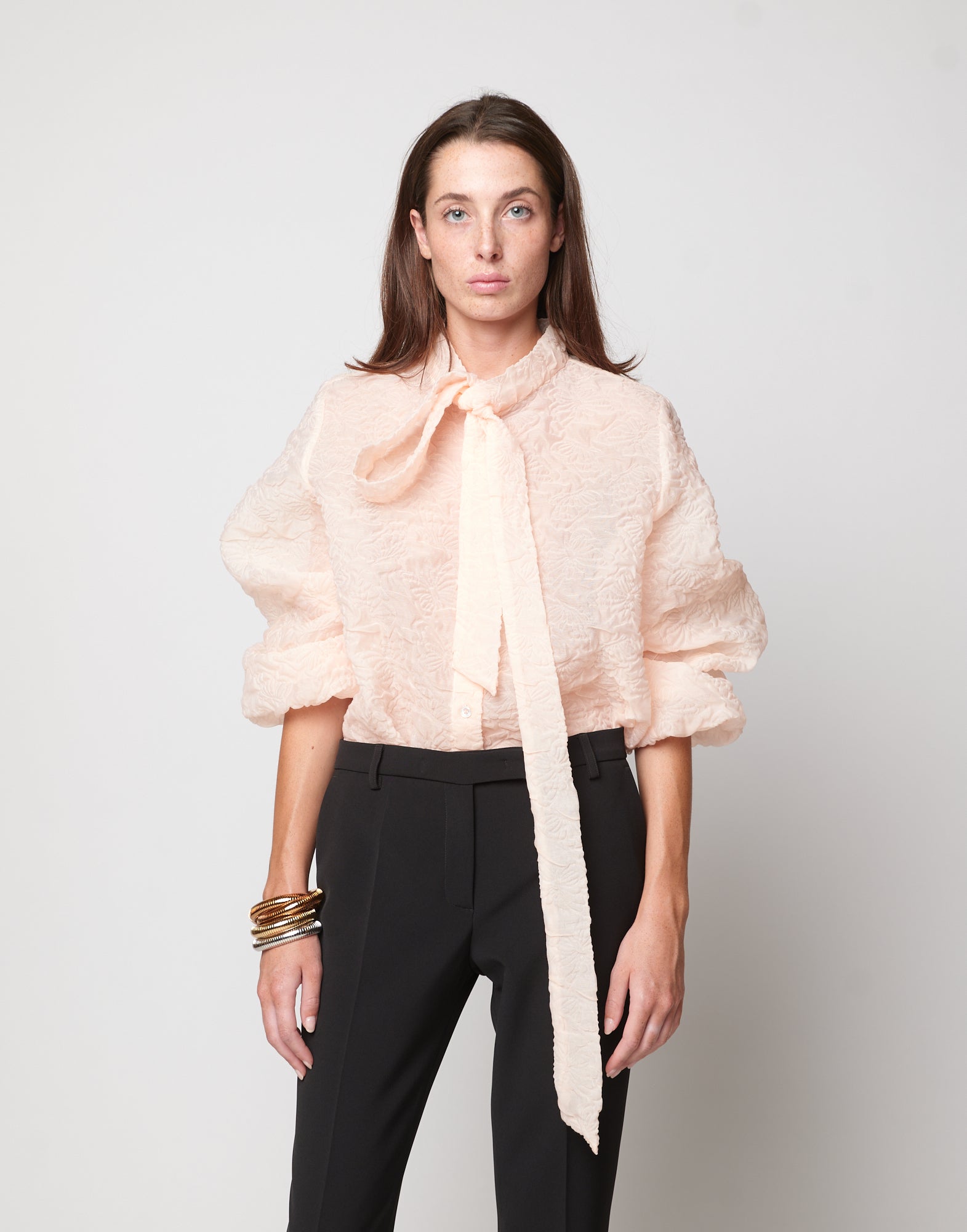 Camicia Collo a Nastro in Butterfly Cloqué Apricot