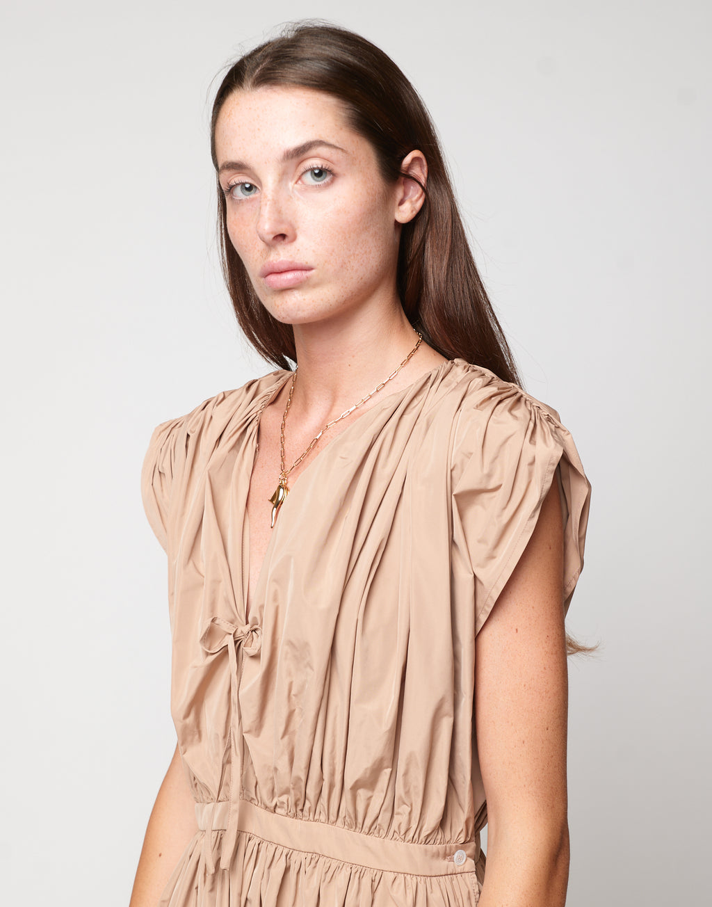 Abito Arricciato in Taffetà Nude