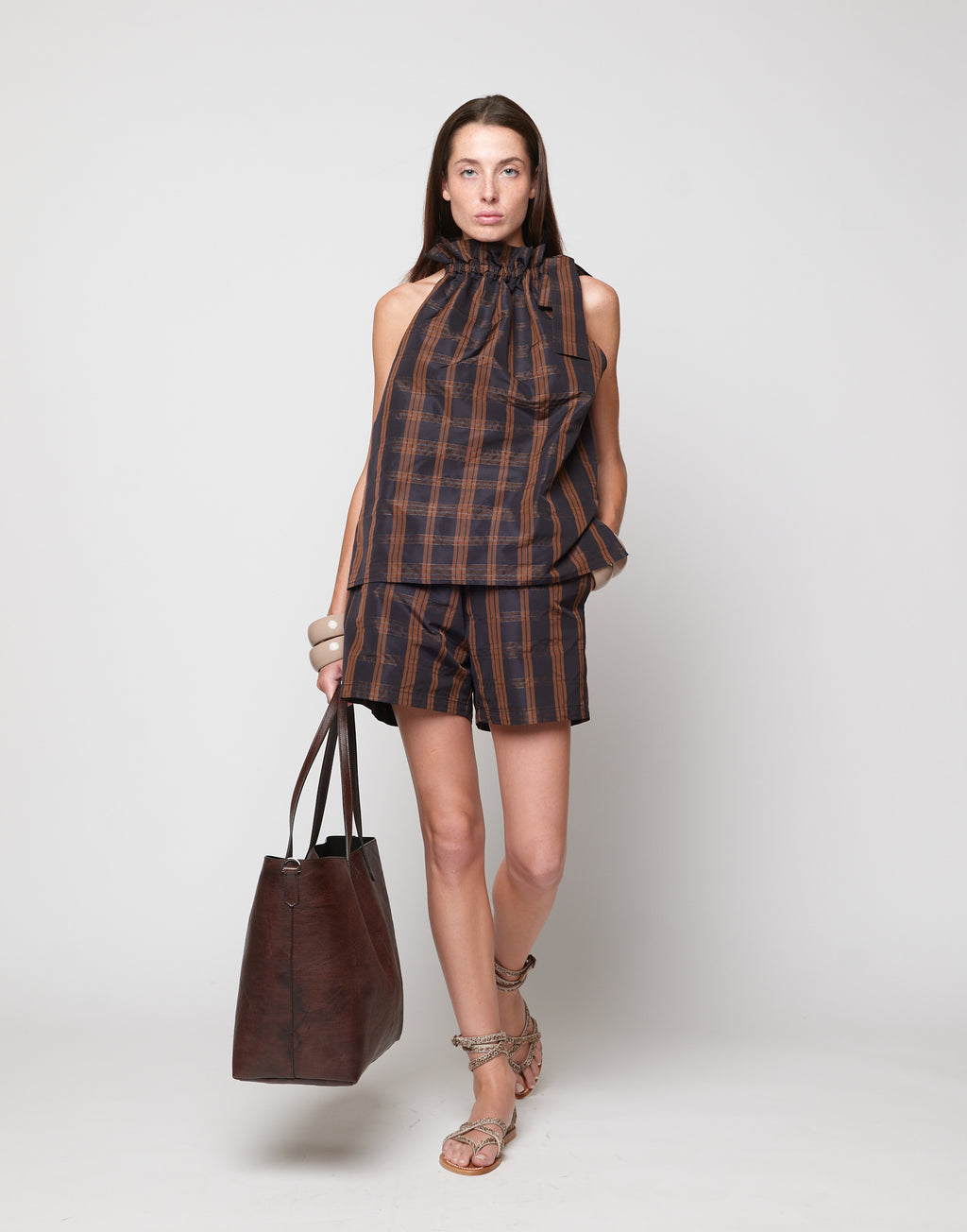 Top Halter Arricciato con Nastro in Taffetà Madras Nero/Gianduia