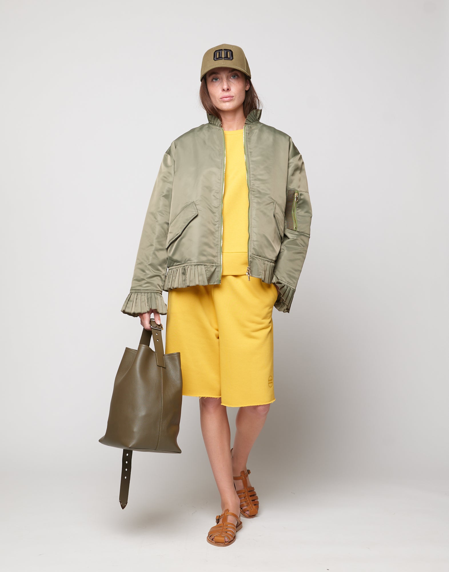 Bomber in Tecno Raso con Dettagli Plissé Salvia