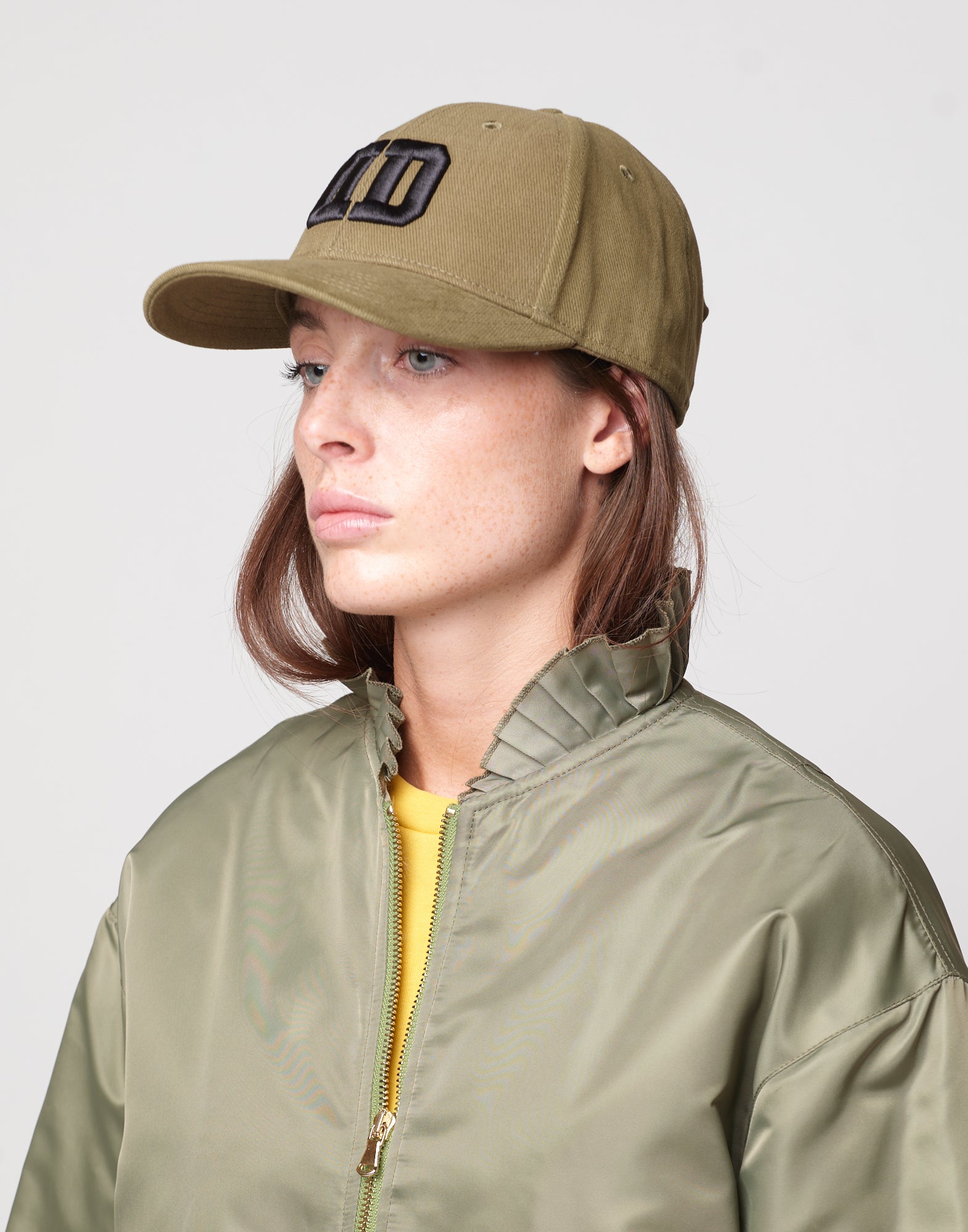 Bomber in Tecno Raso con Dettagli Plissé Salvia