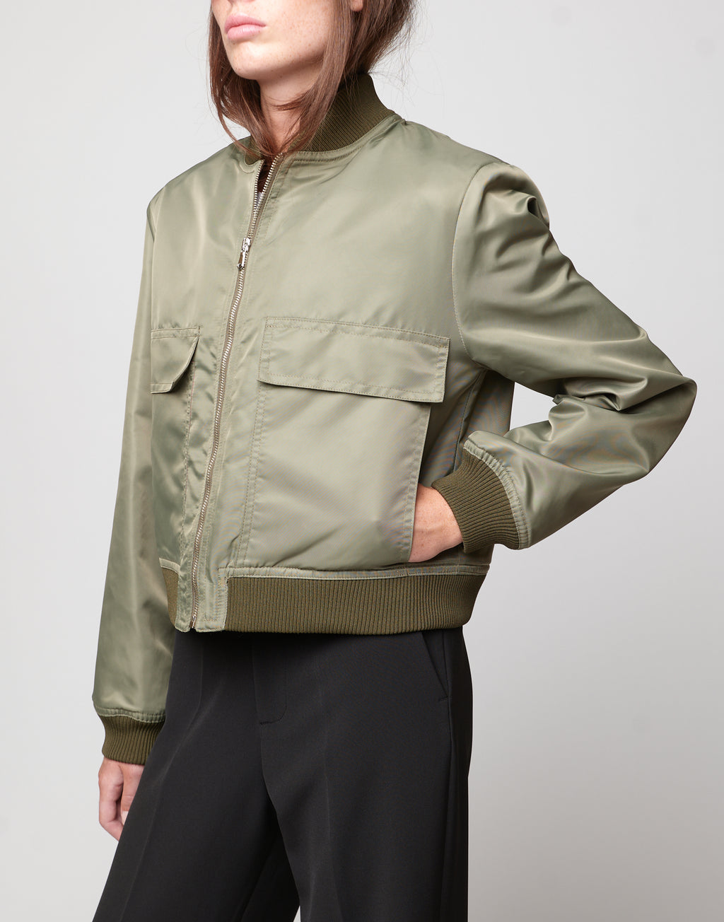 Bomber Corto in Tecno Raso Salvia